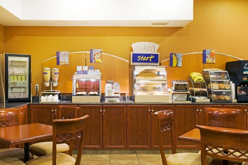 Holiday Inn Express Grande Prairie By Ihg Bagian luar foto